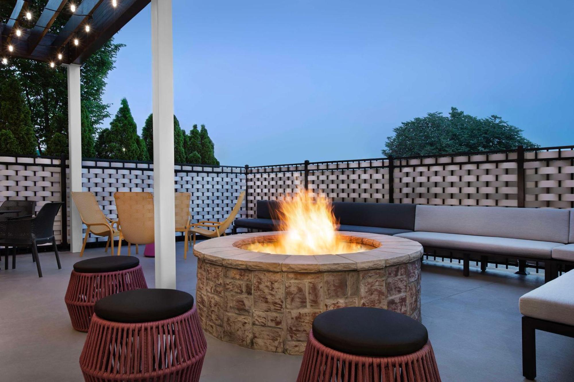 Home2 Suites By Hilton Clarksville/Ft. Campbell Exterior foto
